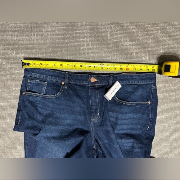 Lane Bryant Signature Fit Slim Straight Ankle Jeans Size 20 Mid-Rise Distressed - Picture 11 of 13